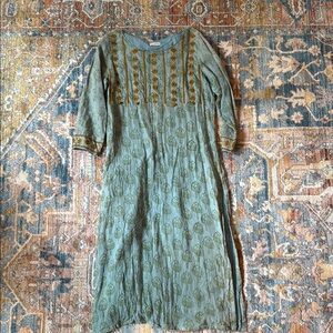 Green Pleated Buttoned Dress with Bishop Sleeves